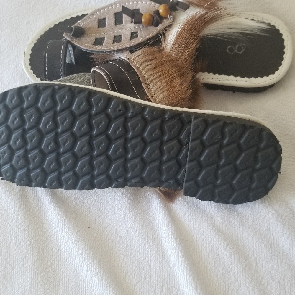 Sanders - Picture 3 of 4